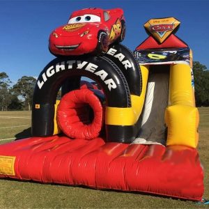 Flash Mcqueen – Parcours à Obstacles Gonflables